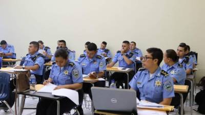 La institución policial continúa en constante fortalecimiento a nuestros agentes policiales para brindar un mejor servicio a la ciudadanía hondureña.