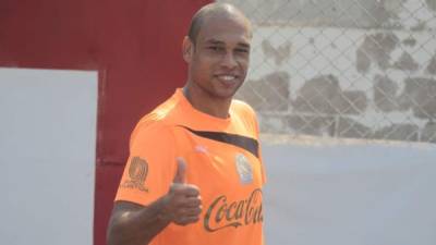 Cristiano dos Santos Rodrigues con la camiseta del Olimpia en su paso por Honduras.