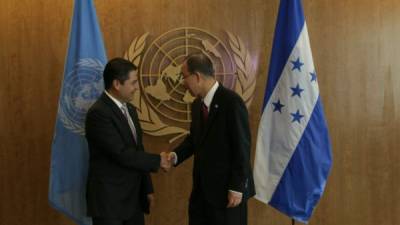 El mandatario hondureño Juan Orlando Hernández con el secretario de la ONU, Ban Ki-moon.