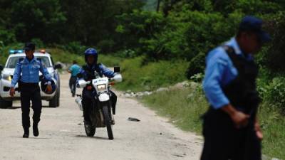 Los vecinos que circulan por la zona avisaron a la Policía que había un cuerpo dentro del barril.