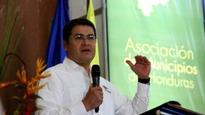 El presidente Hernández en su discurso de la asamblea de alcaldes de Honduras.