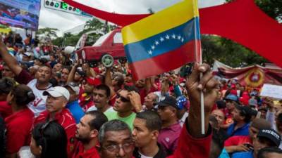 Las manifestaciones de la oposición y de personas que apoyan al gobierno de Maduro persisten en Venezuela. EFE