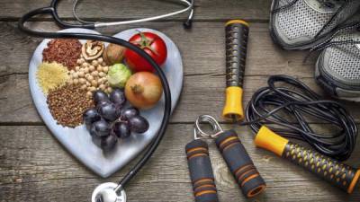 Para evitar la hiperuricemia se debe seguir una dieta sana y hacer ejercicio diario.