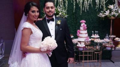 Los recién casados Michelle Zelaya y Manuel Melgar.