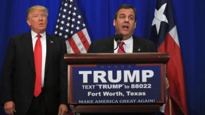 FORT WORTH, TX - FEBRUARY 26: New Jersey Governor Chris Christie announces his support for Republican presidential candidate Donald Trump during a campaign rally at the Fort Worth Convention Center on February 26, 2016 in Fort Worth, Texas. Trump is campaigning in Texas, days ahead of the Super Tuesday primary. Tom Pennington/Getty Images/AFP== FOR NEWSPAPERS, INTERNET, TELCOS & TELEVISION USE ONLY ==