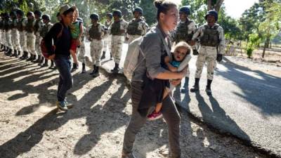 Migrantes centroamericanos, en su mayoría hondureños, intentaron llegar a Estados Unidos con la caravana 2020. Fotos: AFP