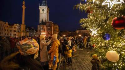 Varios países comienzan a presentar grandes aglomeraciones de personas por las festividades navideñas./AFP.