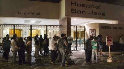 Rosa Verduzco recibió apoyo de diversos sectores en México. Familiares esperan en el Hospital donde estaba interna.