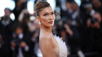 Bella Hadid ocupa el primer lugar de la lista por sus rasgos casi perfectos.