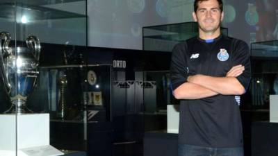 Iker Casillas visitó el Museo del Porto.