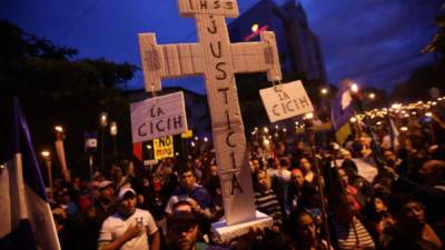 El movimiento de indignados que organizan todos los viernes en Tegucigalpa las antorchas de las antorchas piden la instalación de una Comisión Internacional Contra la Impunidad en Honduras.