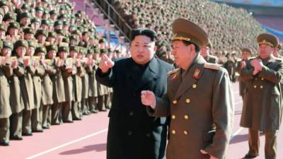 El líder norcoreano, Kim Jong-un, ha asegurado que las sanciones hacen 'más fuerte' al espíritu nacional durante una visita a una fábrica.