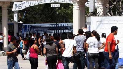 El centro educativo mantiene una matrícula de cerca de 10,000 estudiantes.