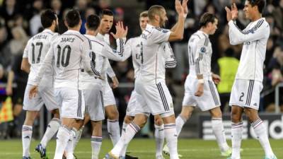 Jugadores del Real Madrid celebrando contra el Basilea.