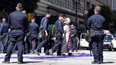 Muchos activistas fueron detenidos en Los Angeles. Foto: EFE/Iván Mejía