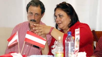 Mauricio Villeda, presidente del CCEPL, y Gabriela Núñez, jefa de la bancada del Partido Liberal.