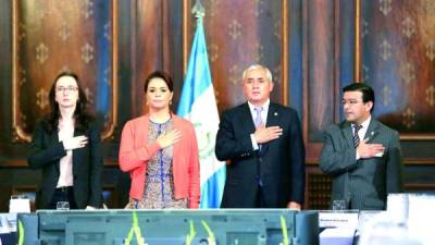 Former Guatemalan vice-president Roxana Baldetti (C), arrives at the court in Guatemala City to attend a hearing on September 26, 2018.Baldetti is under preventive detention for allegedly leading a customs-fraud ring. / AFP PHOTO / Johan ORDONEZ