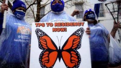 Cientos de migrantes centroamericanos pidieron a Biden renovar el TPS./EFE.