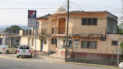 La farmacia Sagrado Corazón fue objeto de asalto ayer por la tarde.