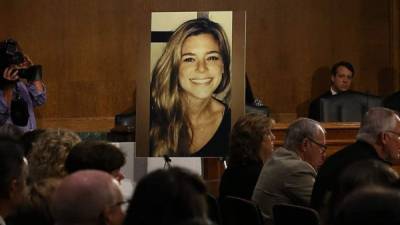 Un indocumentado mexicano que se refugió en una ciudad santuario para evitar su deportación, asesinó a la joven Kathryn Steinle la semana pasada en San Francisco.