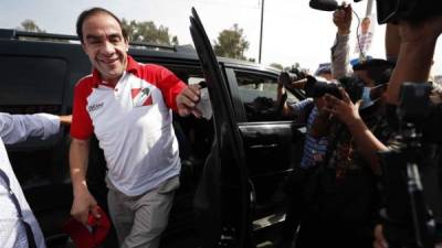Yonhy Lescano, candidato a la presidencia de Perú. Foto EFE