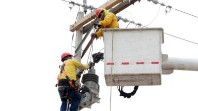 Factor. La falta de recuperación de las pérdidas del sector eléctrico eleva el precio de la energía.