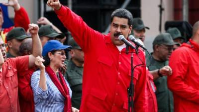 El gobernante venezolano señaló hoy que esta droga es 'entregada' a los manifestantes que se tornan violentos, a los que calificó como 'terroristas', para que estos cometan acciones violentas 'en medio del éxtasis y la aceleración'. EFE