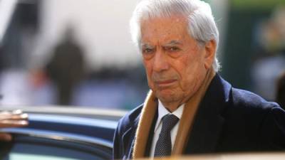 Mario Vargas Llosa va contra Keiko Fujimori. Foto: EFE/Sebastian Silva