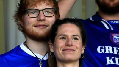 Ed Sheeran y su esposa Cherry Seaborn decidieron mantener en secreto el proceso de embarazo.