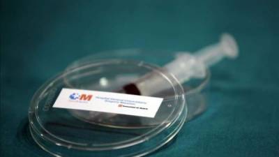 Un nuevo gel microbicida presentado hoy en Madrid podría prevenir la transmisión del virus causante del sida (VIH) durante las relaciones sexuales en un periodo de 18 a 24 horas, afirmaron hoy los investigadores españoles que lo han creado. EFE