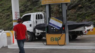 Esta gasolinera superó el tiempo límite (5 días) que puede estar cerrado un negocio. Foto: Andro Rodríguez