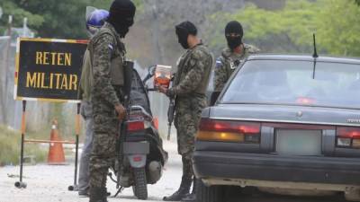 Las sedes militares de San Pedro Sula y Tegucigalpa están en capacidad de recibir a reos en 10 cubículos cada una, aunque únicamente en situaciones de extradición o alta peligrosidad de los imputados, anunció el jefe del Estado Mayor Conjunto, Fredy Santiago Díaz.
