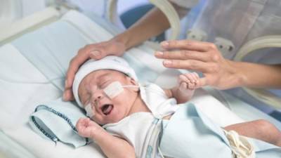 Los bebés prematuros requieren de cuidados especiales.