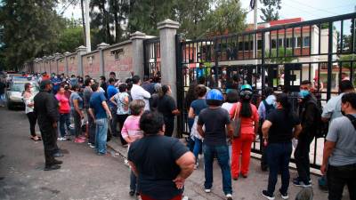 Trámite. En la capital después de una semana en paro, hoy se retoma el proceso de entrega en la Universidad Pedagógica Francisco Morazán.