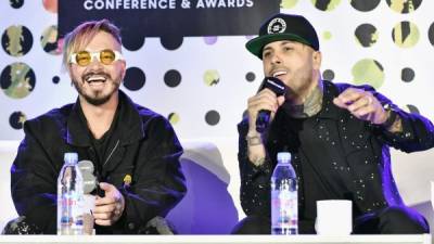 J Balvin y Nicky Jam en la conferencia Billboard.