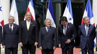 Al cónclave asisten los presidentes de Guatemala, Alejandro Maldonado; Honduras, Juan Orlando Hernández; Costa Rica, Luis Guillermo Solís, y República Dominicana, Danilo Medina.