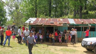En estas condiciones se encontraba la escuela Luces de El Merendón. Foto: Cristina Santos