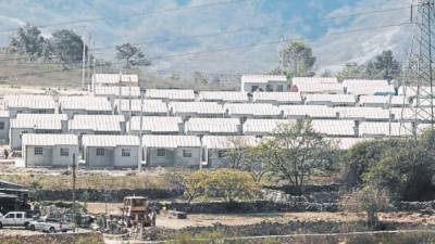 En el proyecto habitacional Ciudad Tecnológica Rosa Elena de Lobo, en El Tizatillo, se erogaron más de L100 millones; pero la obra está abandonada e inconclusa.