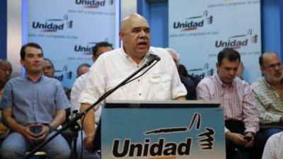 Jesús Torrealba, secretario de la MUD, dijo que se pospone el anuncio del mecanismo para sacar a Maduro del poder.