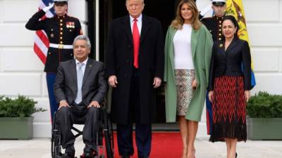 Trump y Melania recibieron en la Casa Blanca al mandatario ecuatoriano Lenín Moreno y su esposa Rocío González./AFP.
