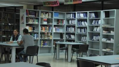La biblioteca del Centro Regional de la Upnfm cuenta con más de 19,000 ejemplares y cuatro base de datos. foto: cristina santos