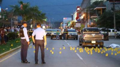 En San Pedro Sula asesinaron a tres personas en el bulevar Roberto Micheletti.