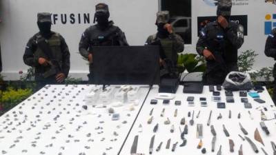 Gran cantidad de drogas y celulares se incautaron en el centro penal de El Progreso.