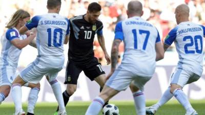 La selección de Islandia empató por 1-1 contra Argentina en su debut mundialista en Rusia.