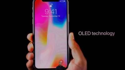 Apple presenta el iPhone X, sin marcos en la pantalla ni botón de inicio. AFP