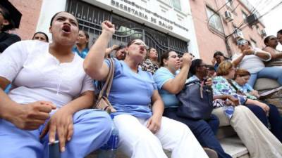 Enfermeras profesionales protestando en Tegucigalpa. Foto archivo.