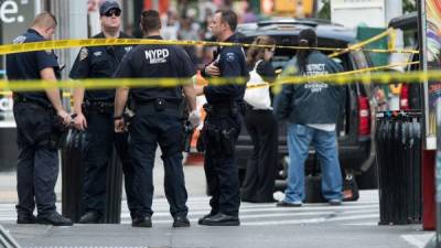 Las autoridades encontraron una serie de explosivos ocultos en basureros en los estados de Nueva York y Nueva Jersey.