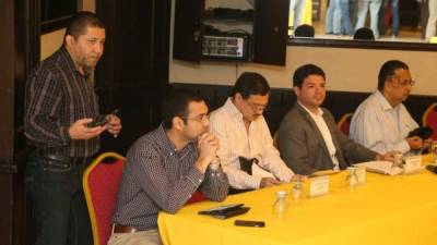 Empresarios del Valle de Sula se pronuncian preocupados ante las medidas tributaruas adoptadas en las municipalidades.