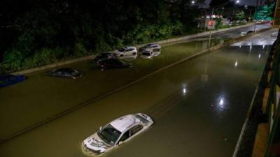Decenas de personas murieron atrapadas en sus vehículos ante súbitas inundaciones en Nueva York y sus alrededores./AFP.