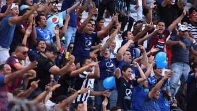 Los barristas del Motagua ingresaron al estadio Nacional.